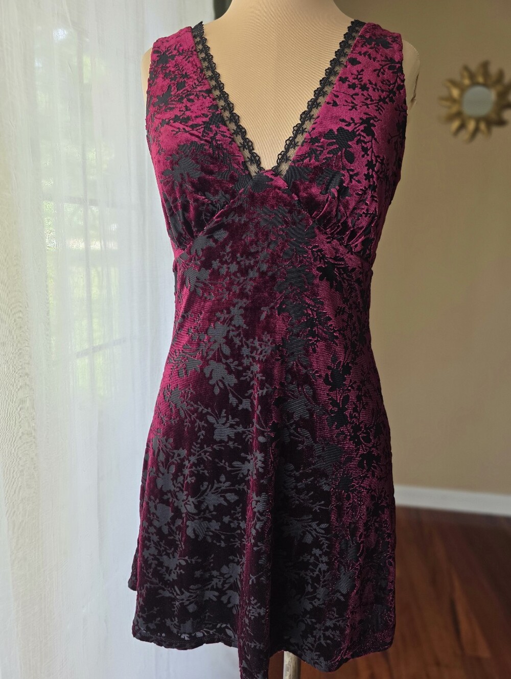 Y2K Burgundy Velvet Burnout Floral Mini Dress Black Lace Romantic Goth Medium